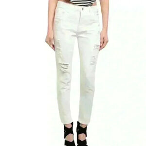 Tea and Cup distressed white jeans size 3